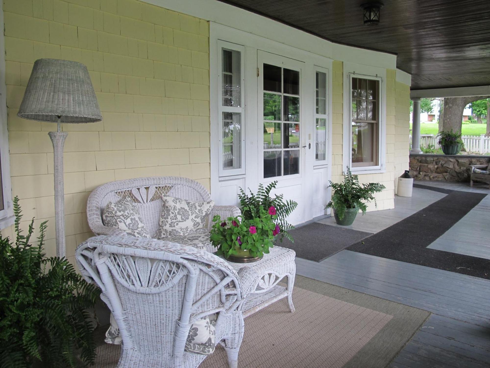 Amenia Hilltop House Bed & Breakfast מראה חיצוני תמונה
