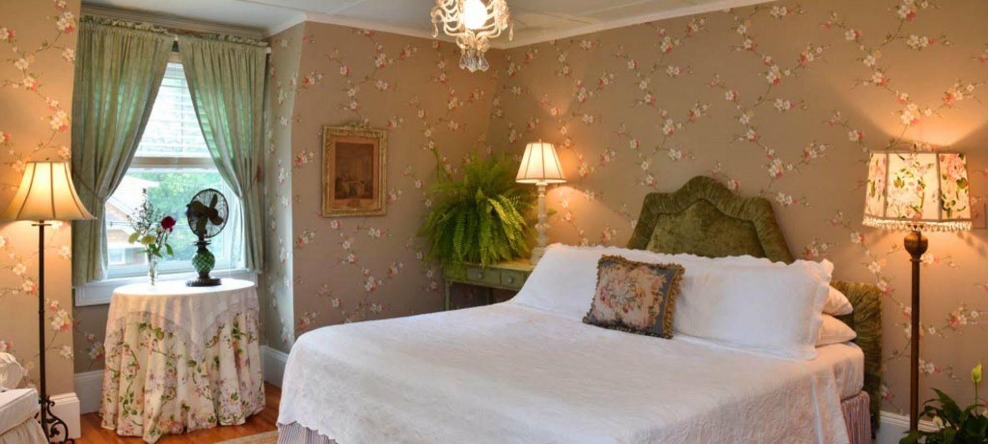 Amenia Hilltop House Bed & Breakfast מראה חיצוני תמונה
